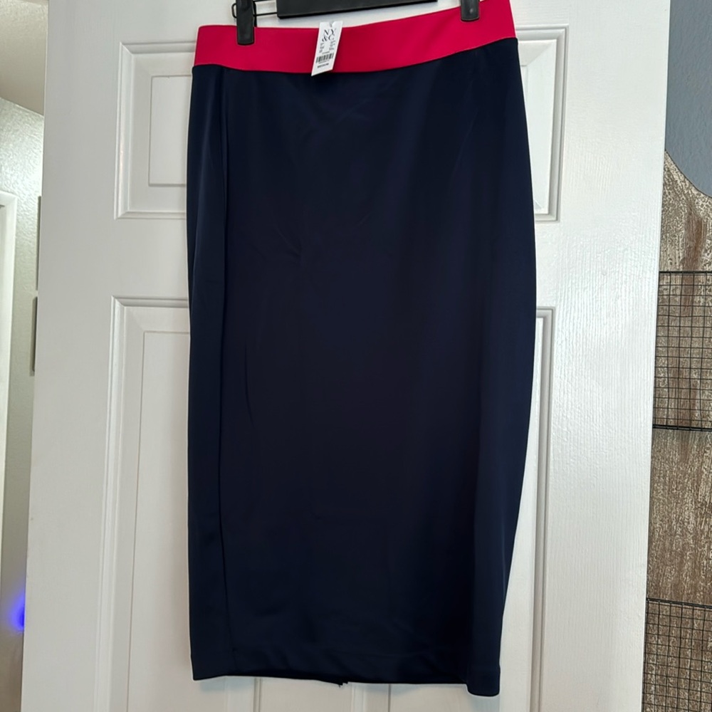 NWT Midi pencil skirt NY&Co Medium